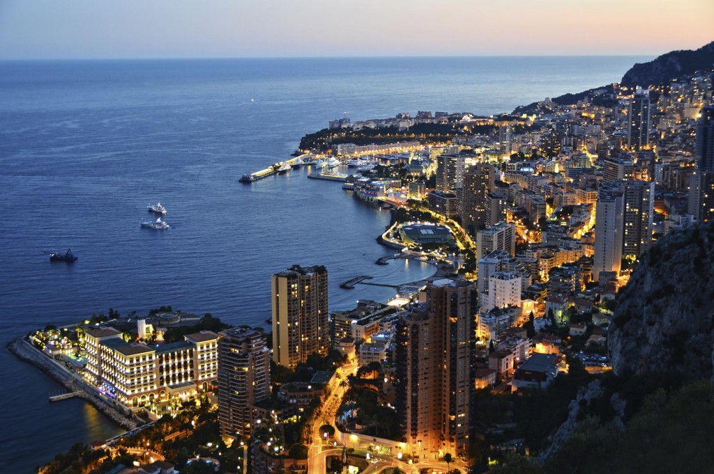 Monaco bei Nacht